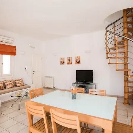 Nireas * Platys Gialos (Mykonos)