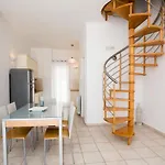 Apartman Nireas Platísz Jalósz