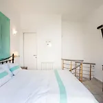 Nireas Apartamento *