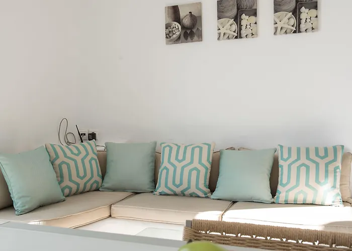 نيرياس * بلاتيس يالوس