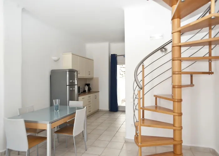 Nireas Platys Gialos (Mykonos)