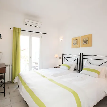 Nireas Platys Gialos (Mykonos)